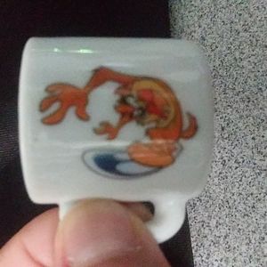 Taz/Scooby Doo/Bugs Bunny mini cups looney tunes